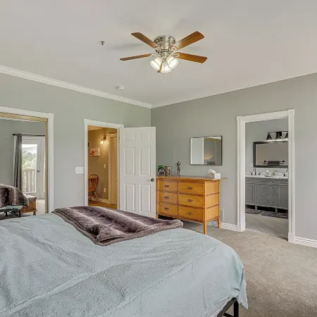 Luxe Midway Condo w/ Golf Course & Mountain Views!