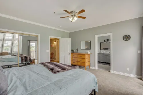 Luxe Midway Condo w/ Golf Course & Mountain Views! -  Apartamentos vacacionales