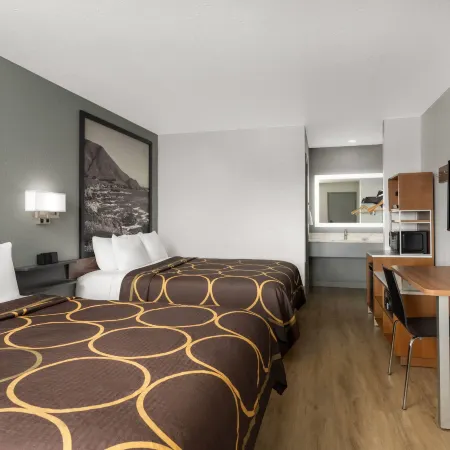 Super 8 by Wyndham Fort Bragg