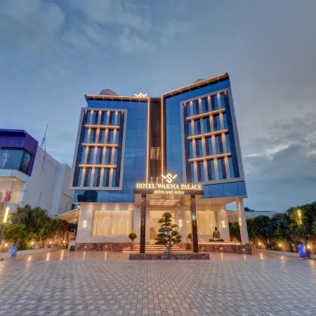 Hotel Warma Palace