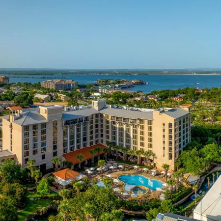Horseshoe Bay Resort