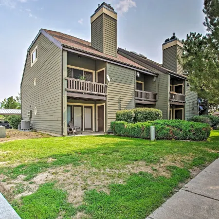 Contemporary Family Condo by Pineview Reservoir!
