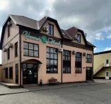 Uyutnyij Dvorik Mini-Hotel - Мотели