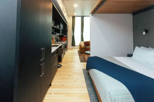 Loft 304 Thewilliam Earthy Modern Atrium Glow - Homestays