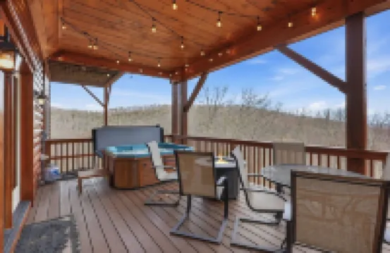 Long Range Views + Serenity! 4 BR Cabin with Hot Tub, Game Room, Fire Pit!