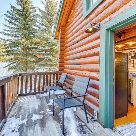Cozy Mountain Condo Across from Snow King Ski Mtn!