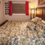 Sugar Ski in/out 1BR 1BA views/pool/sauna/hot tub