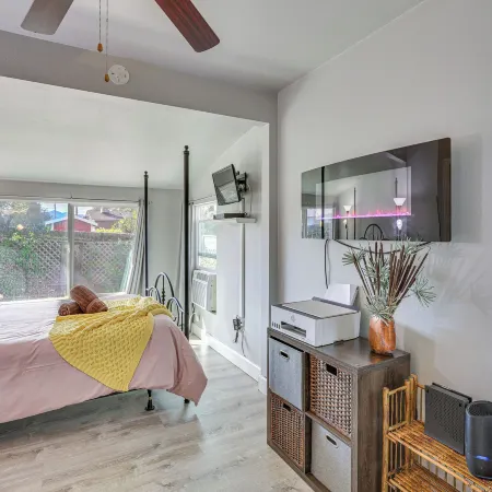 2 Mi to Dtwn Atascadero! Cozy Cottage w/ Yard