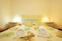 Santa Margherita di Pula: terraced house with garden 200 meters from the sea