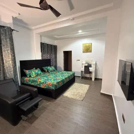 Miky Hillside Lodge