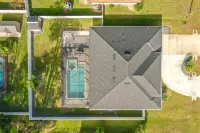 現代四卧室靠近海灘的帶加熱泳池的度假屋