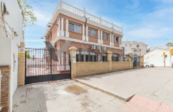 Ayz Elcano - Auto Check-in Property