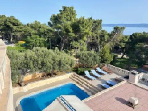 Villa Daniela Hotels in Bol