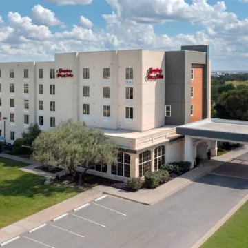Hampton Inn & Suites Austin-Airport