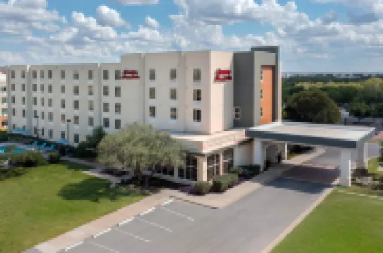 Hampton Inn & Suites Austin-Airport