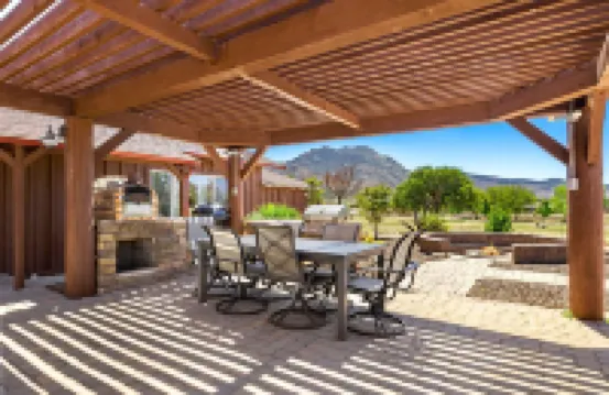 Zebra Rustic Retreat 3BR Home on Zebra Ranch