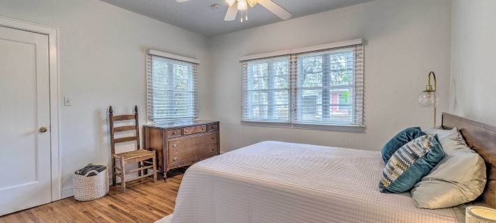 Chic Ocala Home w/ Yard ~ 1 Mi to Dtwn Square Hotels in Ocala