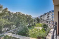 Expansive Edwards Condo on Main Street w/ Views!