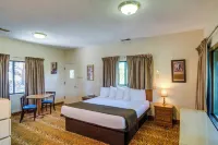 Ledge Lodge Burkesville Getaway Pool and Views! - Wifi