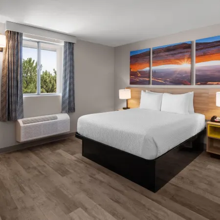 Days Inn by Wyndham Farmington NM