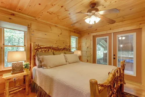 Blue Ridge Cabin Rental w/ Hot Tub & Creek Access! - 3-Star