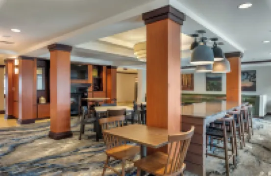 Fairfield Inn & Suites Decatur at Decatur Conference Center