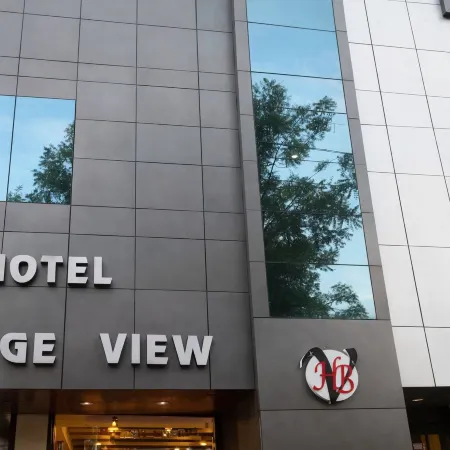 Hotel Bridge View