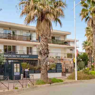 Le Cyrnos Hotel Exterior