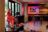 Hotel Indigo AUSTIN DOWNTOWN - UNIVERSITY by IHG - bar