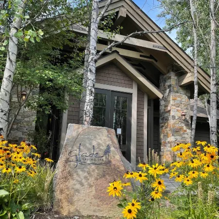 Condo w/ Outdoor Heated Pool + Hot Tub Access!
