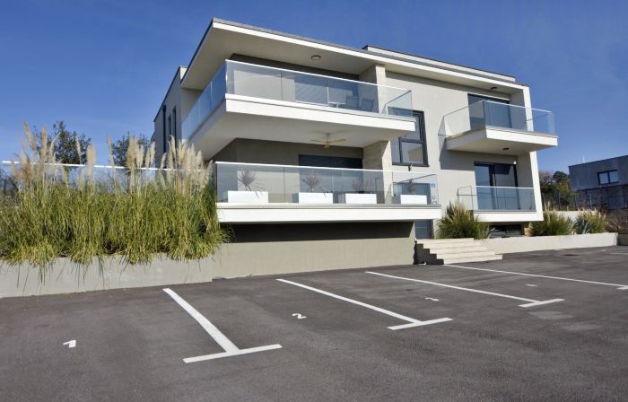 Modern Apartment Near Kanegra Beach