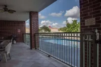 Country Inn & Suites by Radisson, Harlingen, TX - Pools