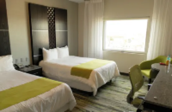 โรงแรม มิรรา ซาน หลุยส์ โรงแรมใน