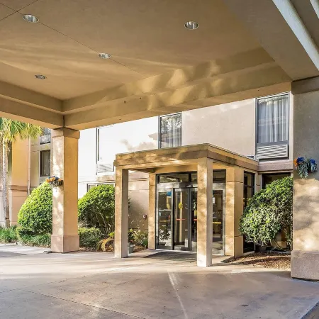 Comfort Inn University