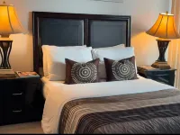 Spacious-Cozy 2Bed Condo in Square Ones Misissauga - balcony