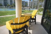 Beachfront Hotspot - New Furnishings - Pool - 1st Floor