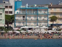 Hotel Tizian Beach Hotels in Caorle