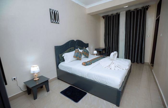 Shaste City Hotel