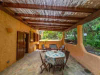 Exclusive retreat just a few meters from the sea - 2 tähden