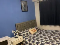 Urban Blue en-suite room Netflix, Fast WiFi & Free Parking Hotels in Wolverhampton