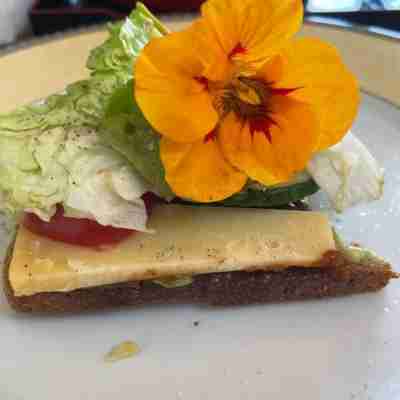 Little Linney - Sleeps 2 - Garden - Parking - Wifi Dining/Meeting Rooms