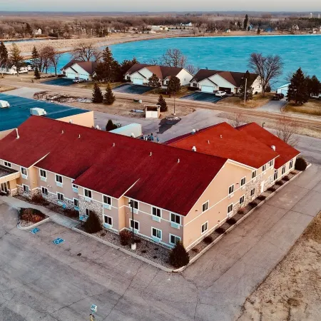 American Inn & Suites