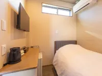 KM Hotels South 株式會社翼附近的飯店