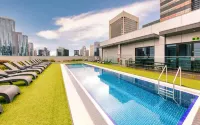 โรงแรมวินด์แฮม เมลเบิร์น - สระว่ายน้ำบนดาดฟ้า