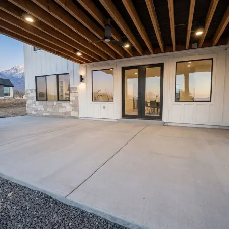 Brand new apartment, sleeps 10, IDEAL location in Utah county. High end finishes