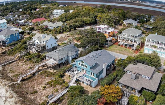 Lighthouse by Avantstay Beachfront View Home w/ Pool Table & Ping Pong