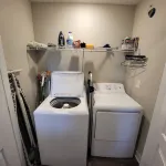 611b Large 3 Bedroom Downtown Parking - 2-Star