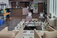 クオリティ イン & スイーツ パインデール