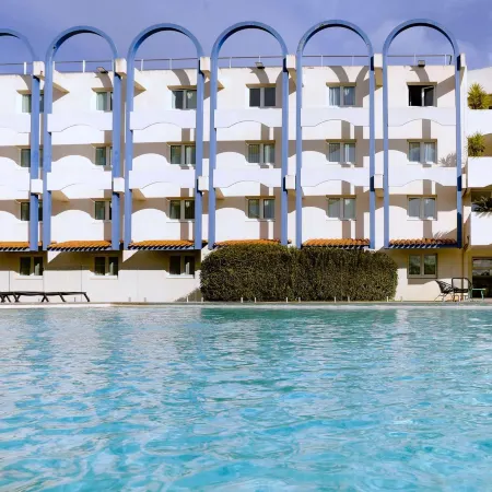 Novotel Montpellier Отели рядом с достопримечательностью «Больница «Сен-Рош»»