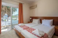 Perla Marina Aparthotel - ติดทะเล